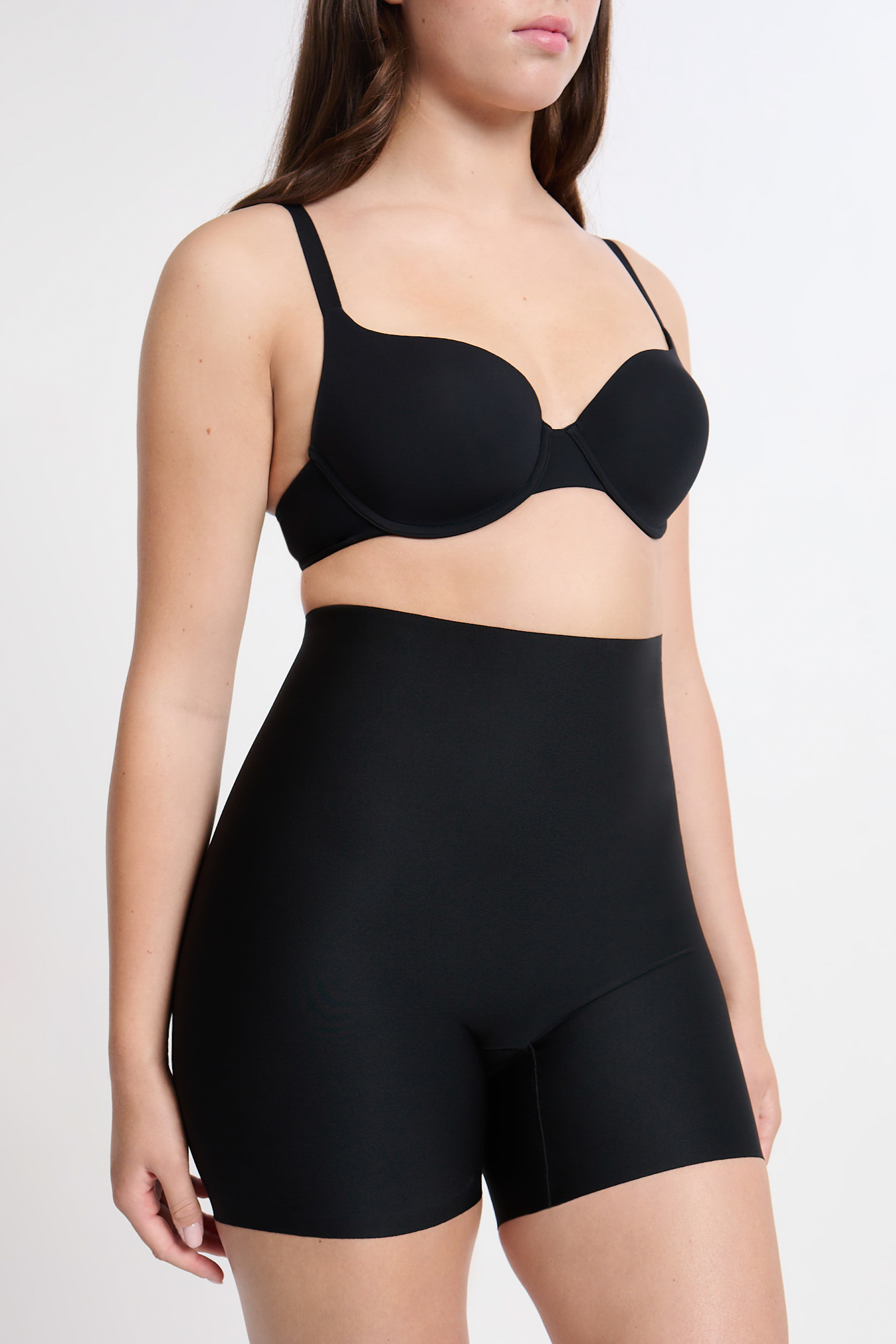 Szorty modelujące - wysoki stopień modelowania