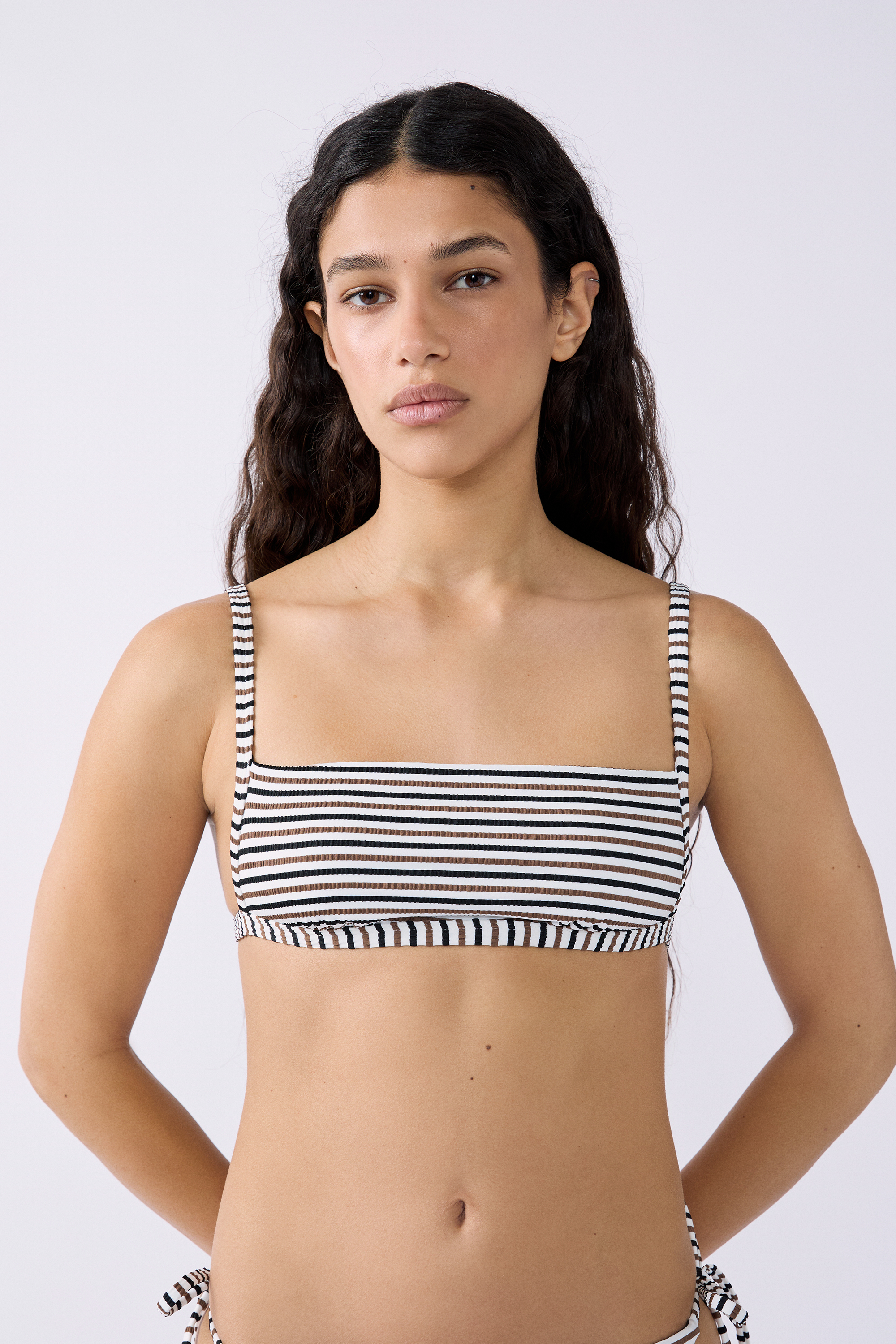 Bandeau góra od bikini w paski