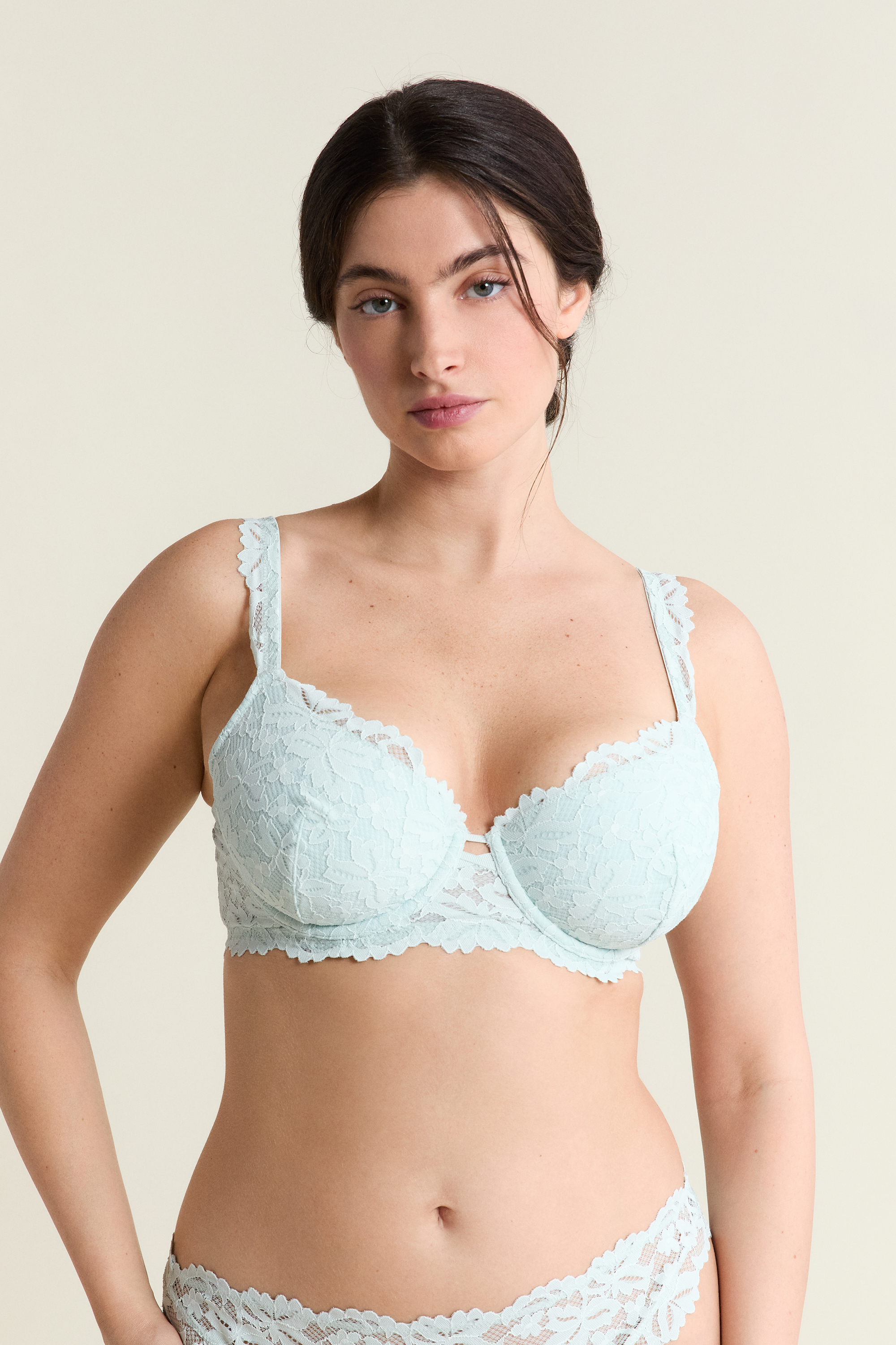 Biustonosz nr 4 - Lekkie wypełnienie