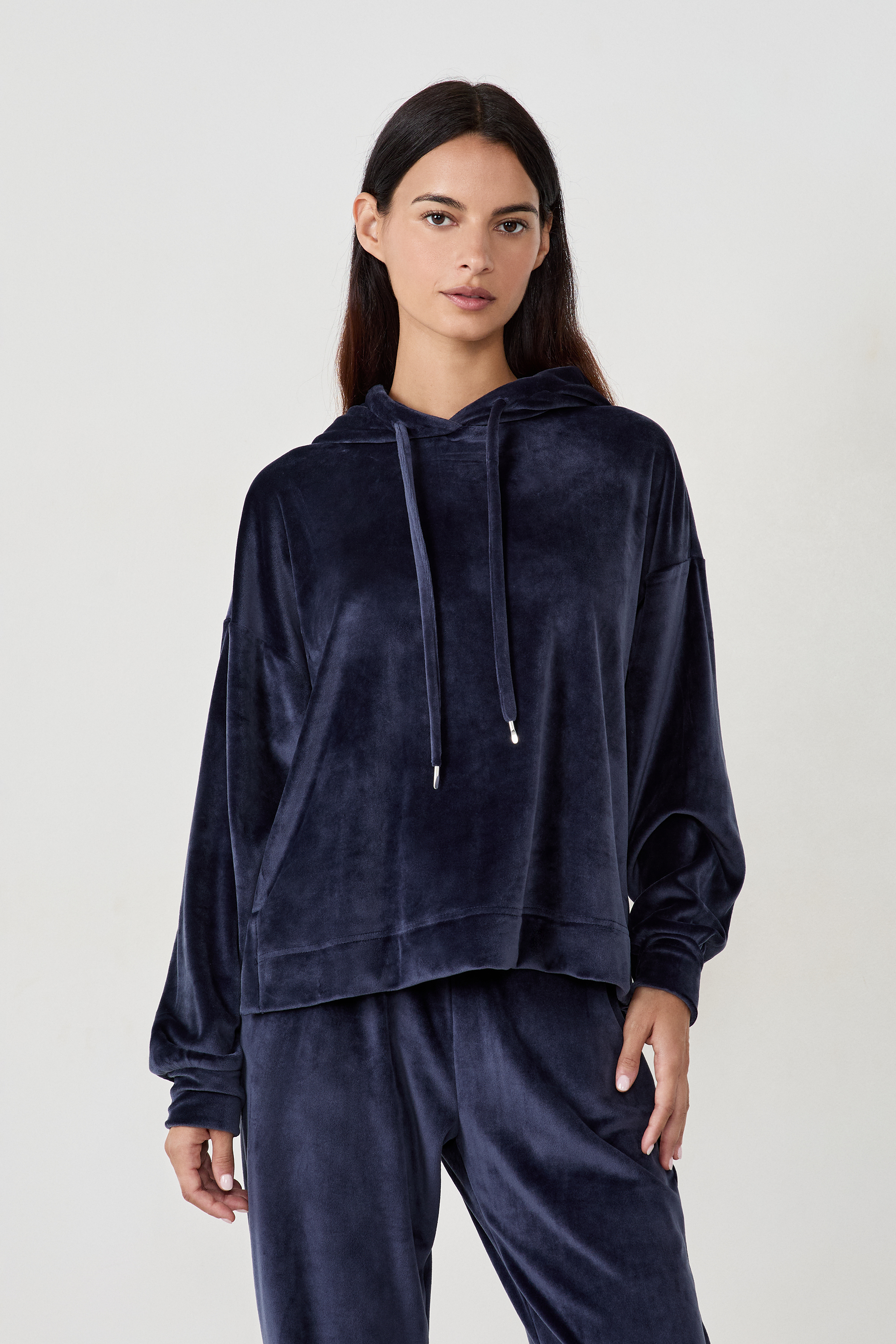 Bluza z kapturem o efekcie weluru