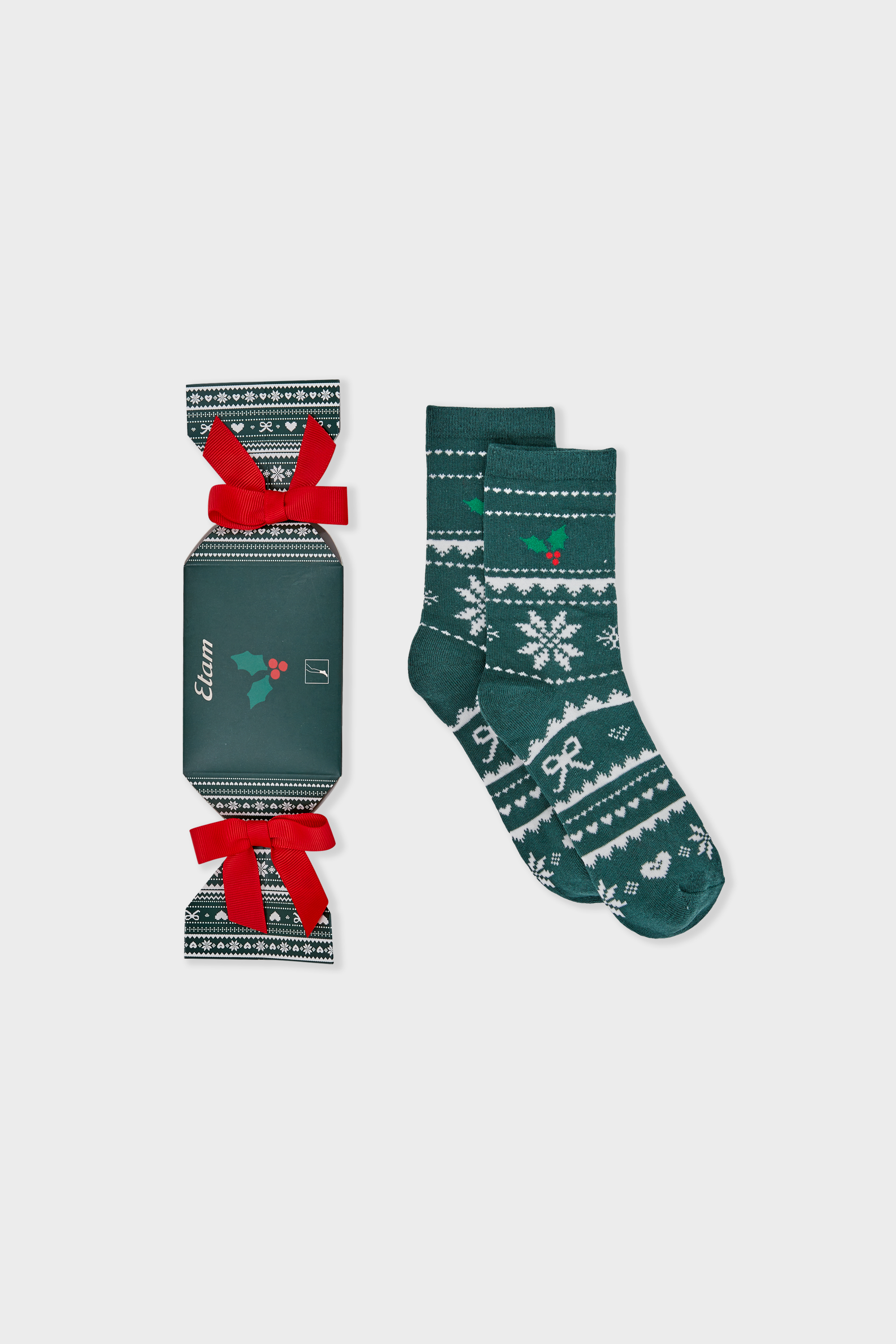 Skarpetki we wzory w opakowaniu prezentowym