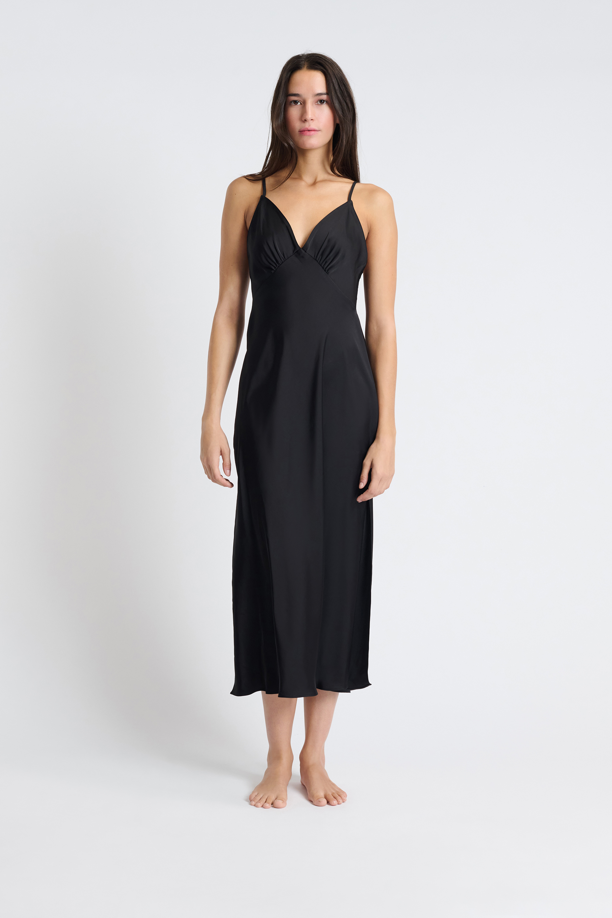 Długa satynowa halka nocna