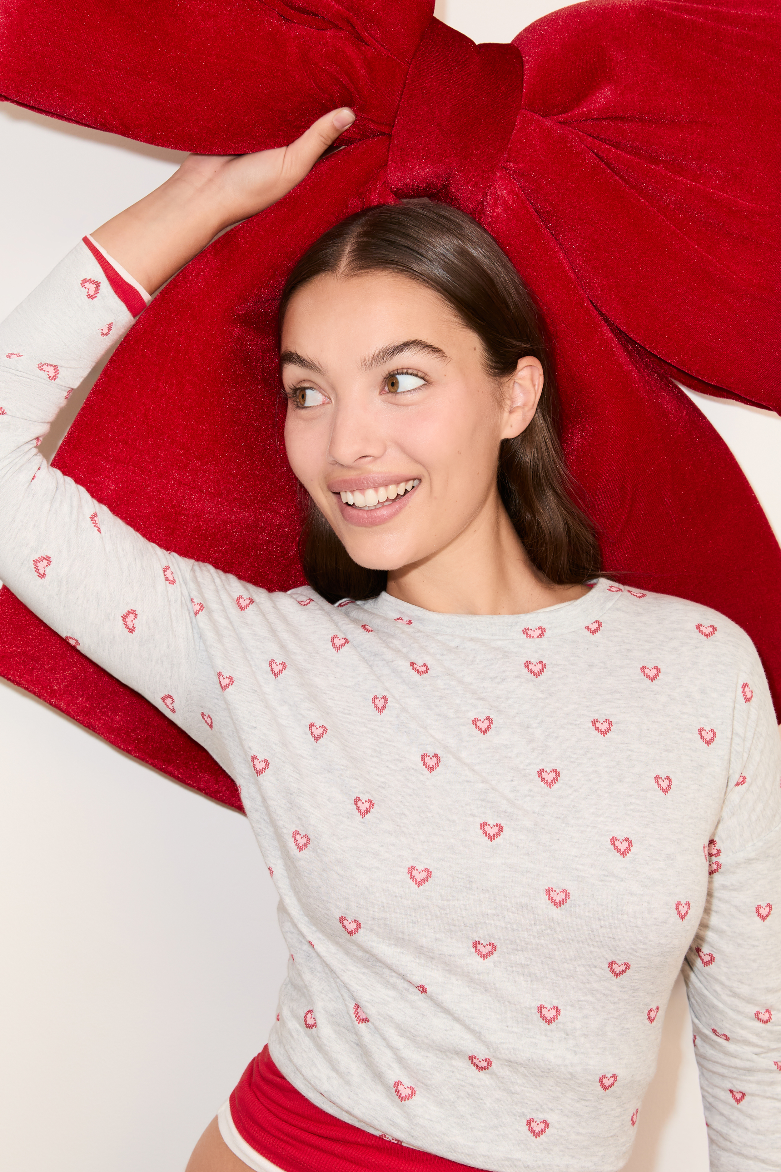 Koszulka piżamowa z bawełny w serduszka