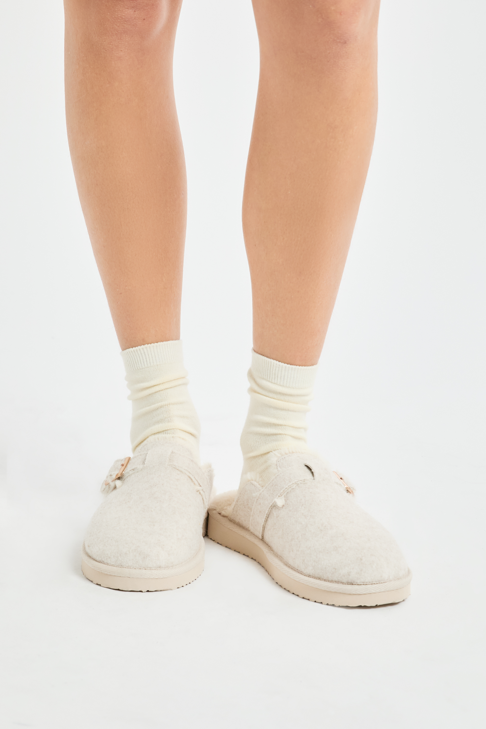 Skarpetki z cienkiej dzianiny