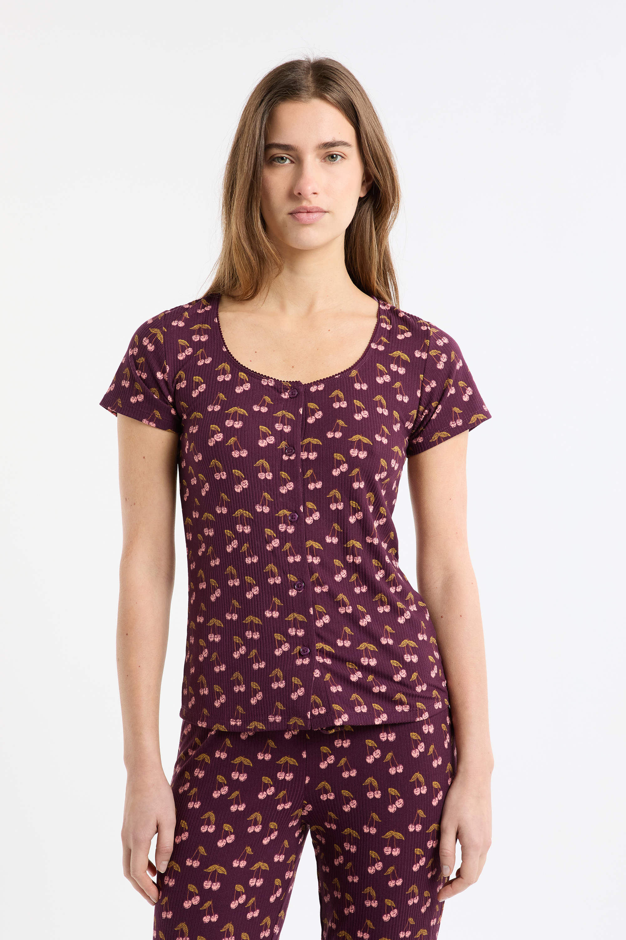 Koszulka piżamowa w wiśnie