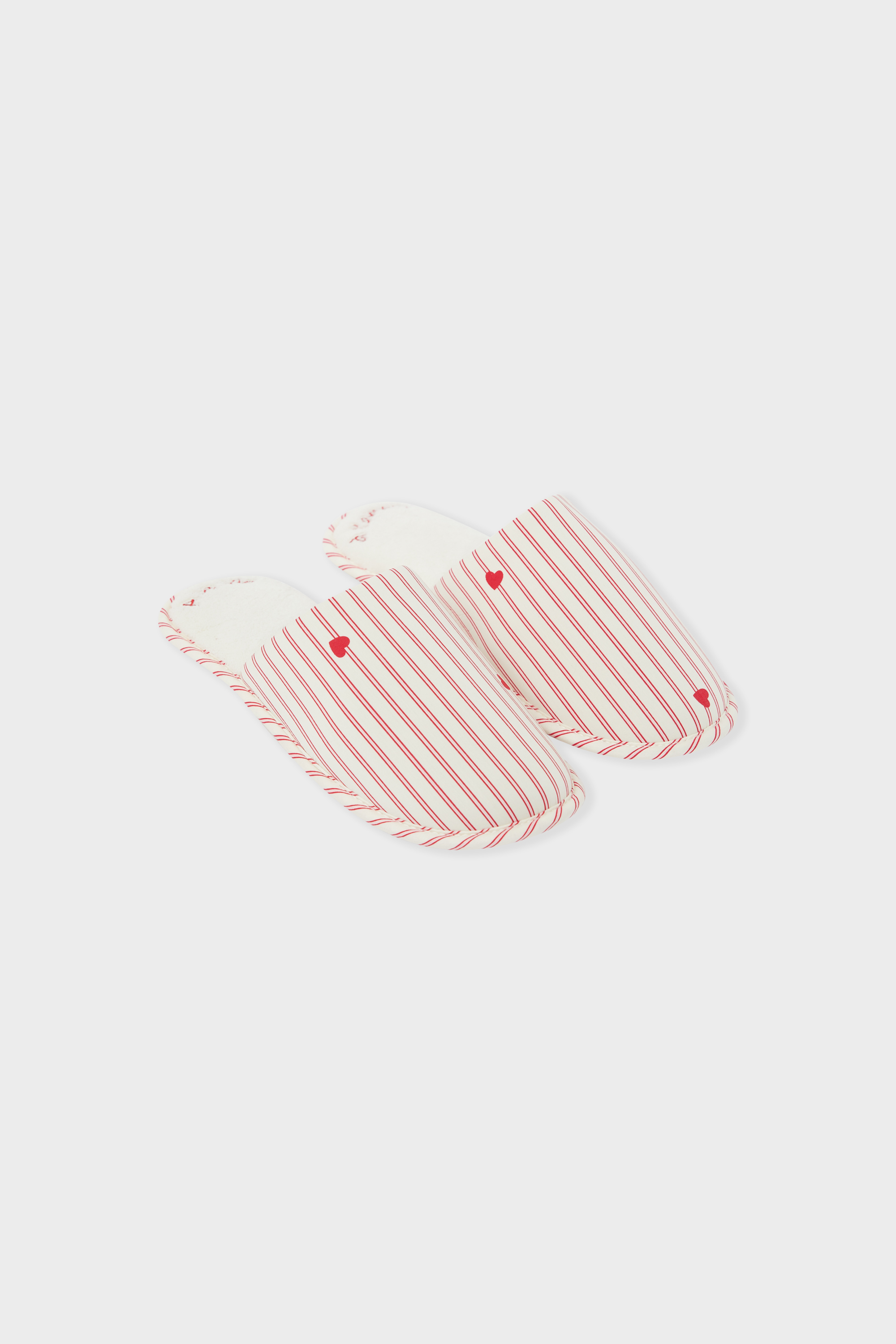 Kapcie mules w serduszka z bawełną