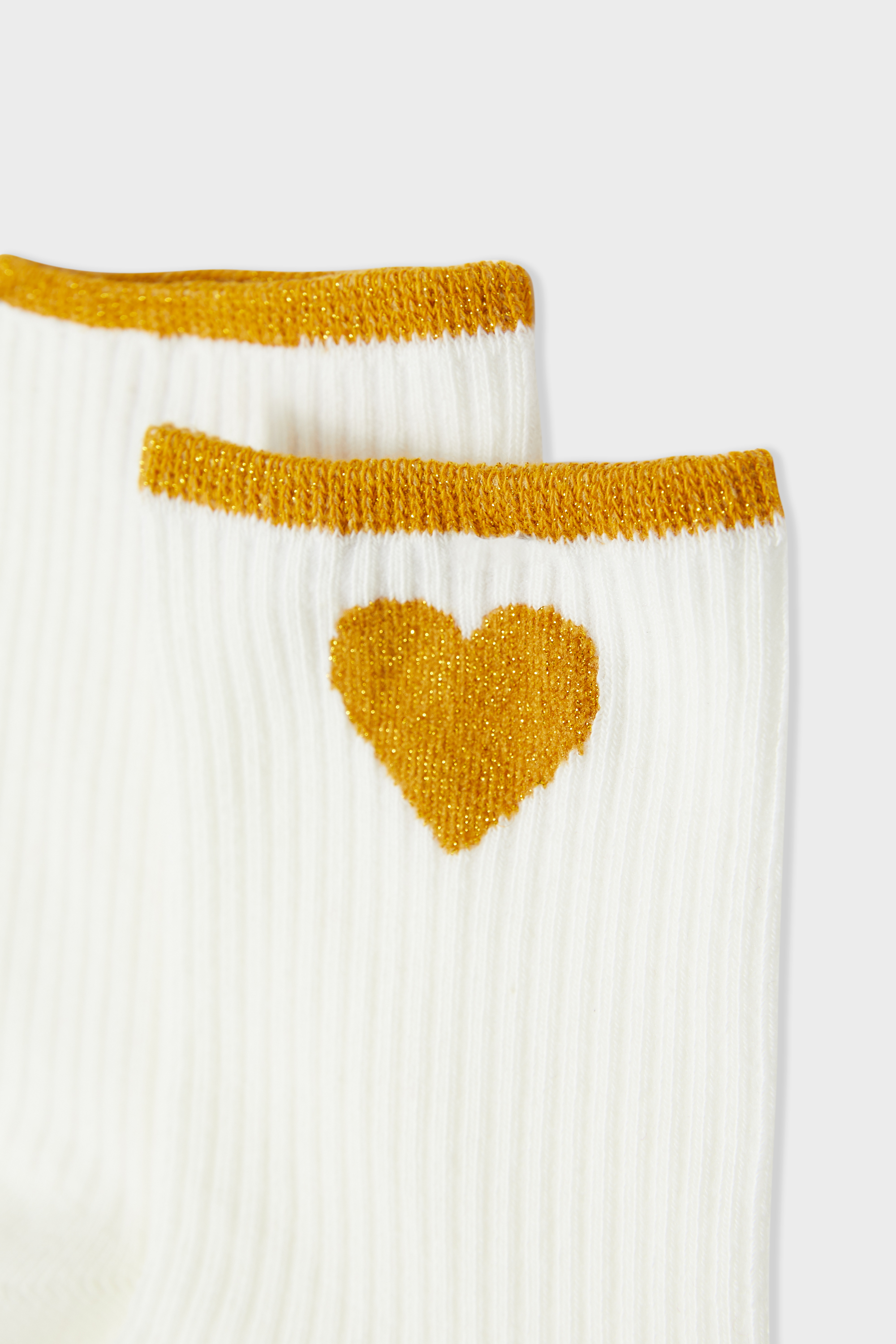 Skarpetki żebrowane z bawełną w serduszka